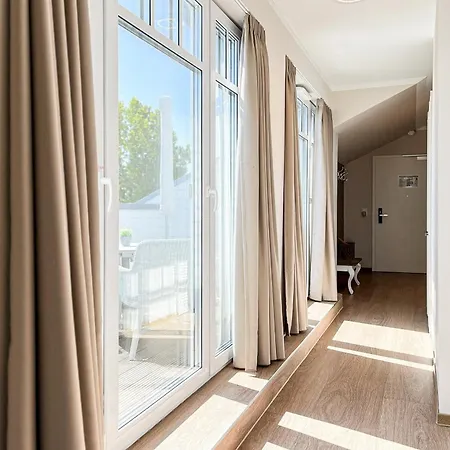 Апартаменты Baltischer Hof 63 *